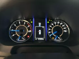 Toyota Hilux SW4