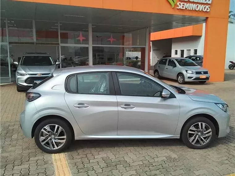 Peugeot 208 Cinza 3