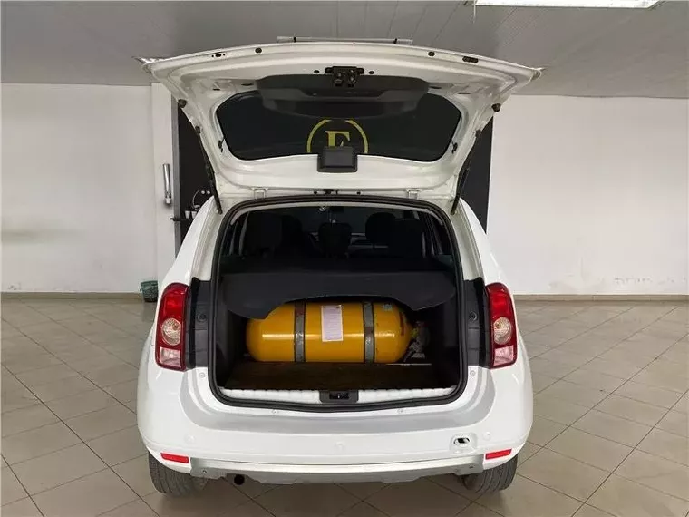 Renault Duster Branco 14