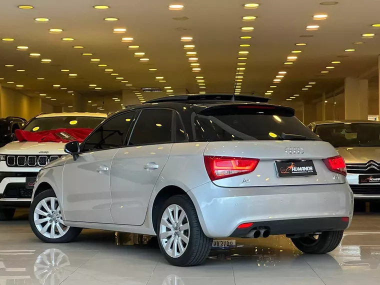 Audi A1 Prata 13