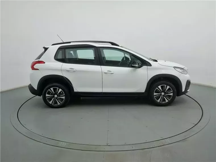 Peugeot 2008 Branco 3