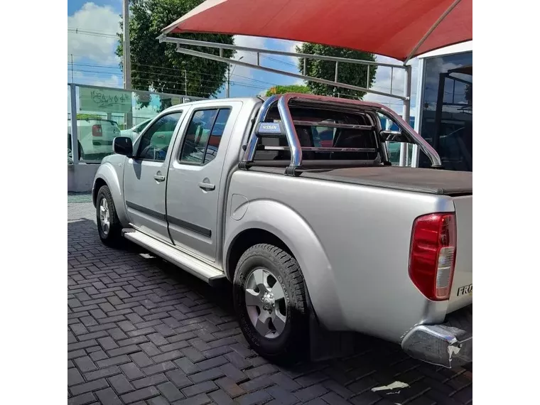 Nissan Frontier Prata 2