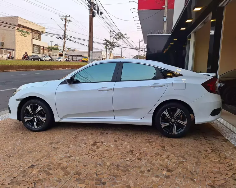 Honda Civic Branco 7