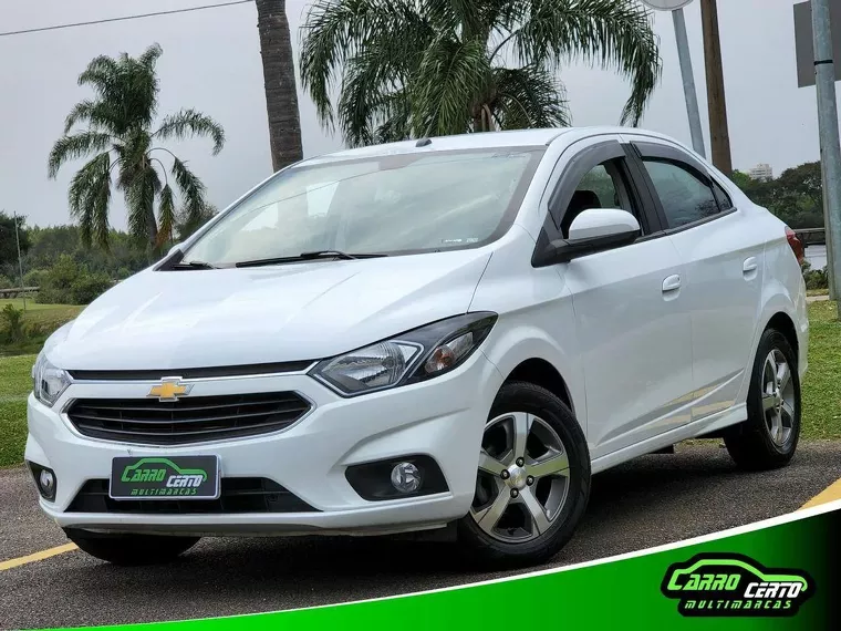 Chevrolet Prisma Branco 11