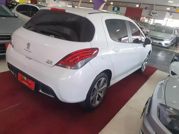 Peugeot 308 Branco 11