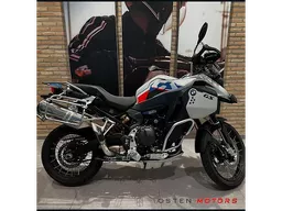 F 900