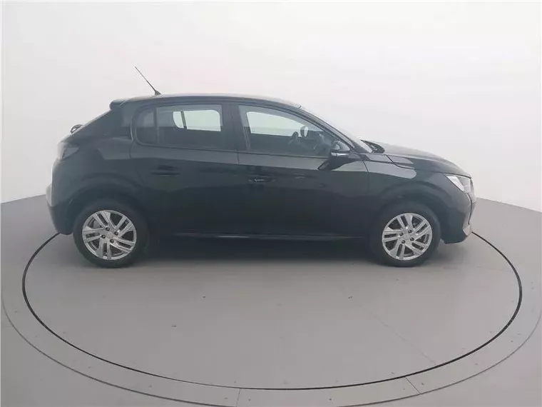 Peugeot 208 Preto 11