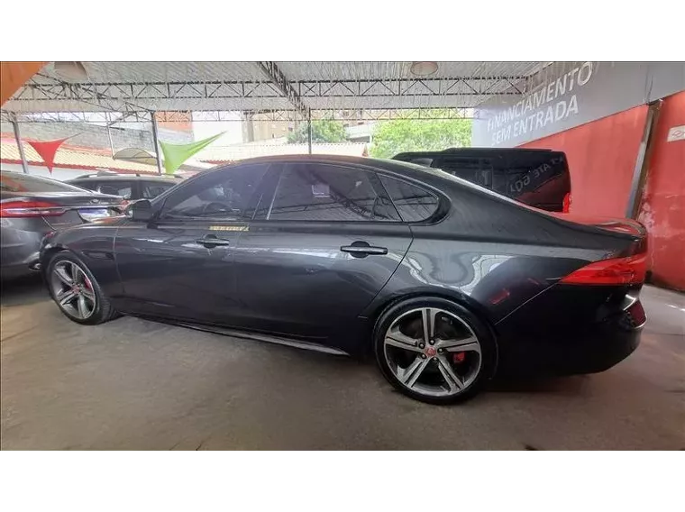 Jaguar XF Cinza 28