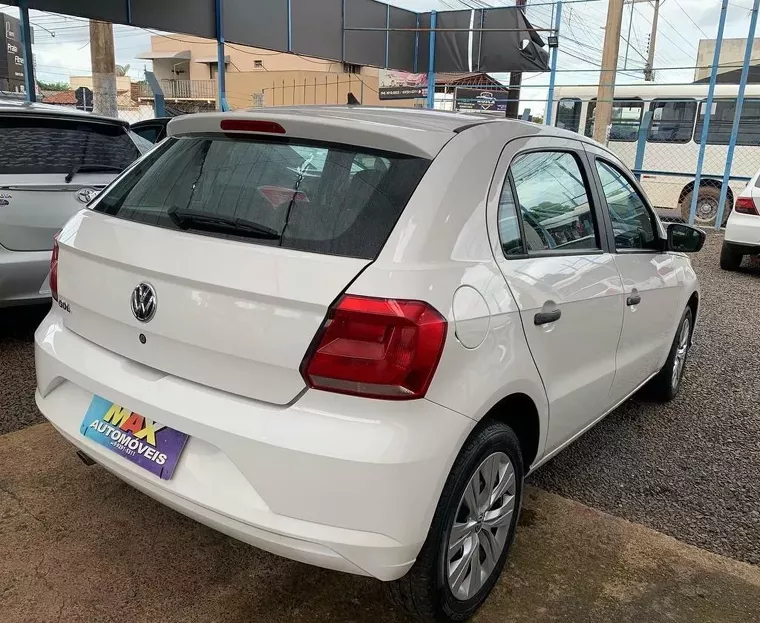 Volkswagen Gol Branco 7