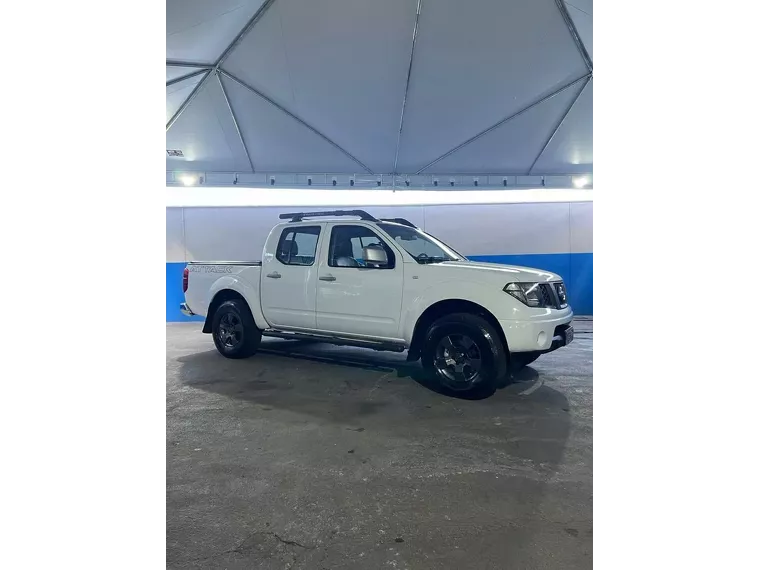 Nissan Frontier Branco 4