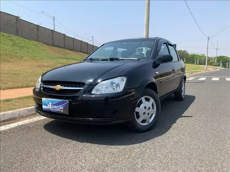 Chevrolet Classic Preto 2