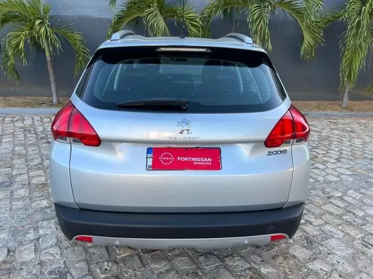 Peugeot 2008 Prata 7