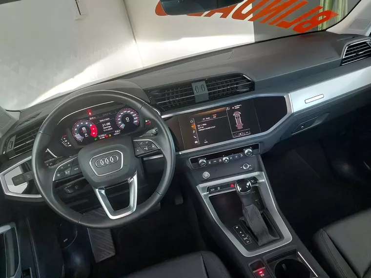 Audi Q3 Preto 16