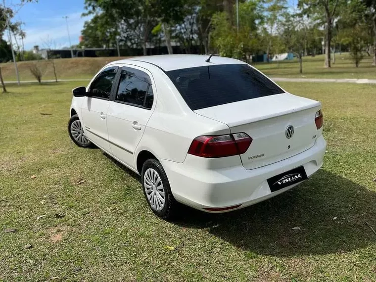 Volkswagen Voyage Branco 6