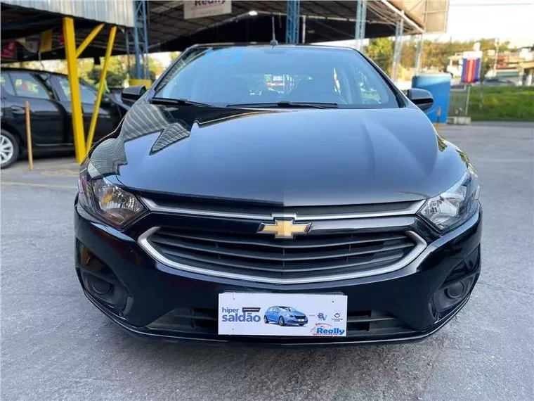 Chevrolet Onix Preto 9