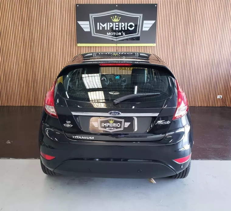 Ford Fiesta Preto 11