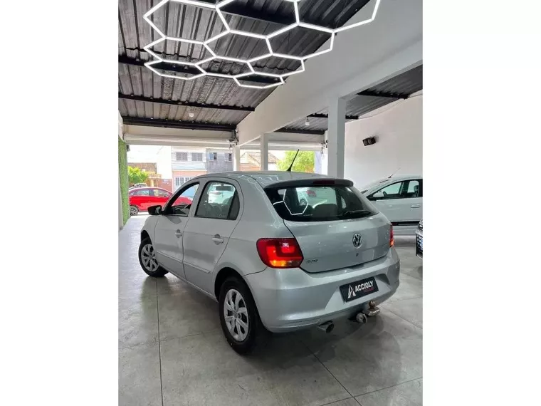 Volkswagen Gol Prata 13