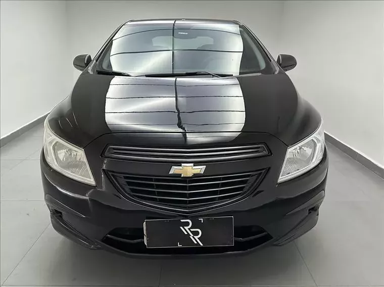 Chevrolet Onix Preto 3