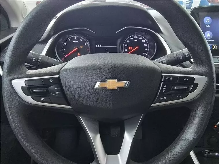 Chevrolet Onix Preto 7