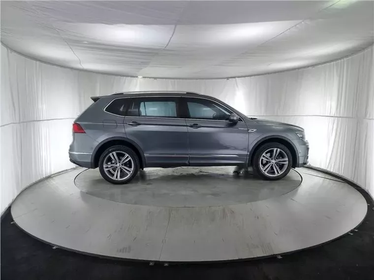 Volkswagen Tiguan Cinza 15