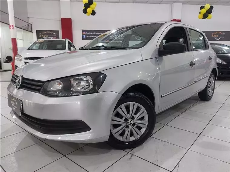 Volkswagen Gol Prata 1