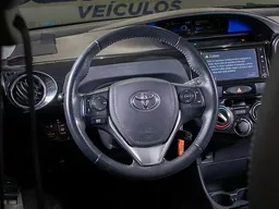 Toyota Etios Cross