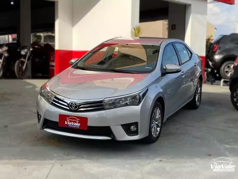 Toyota Corolla Prata 14