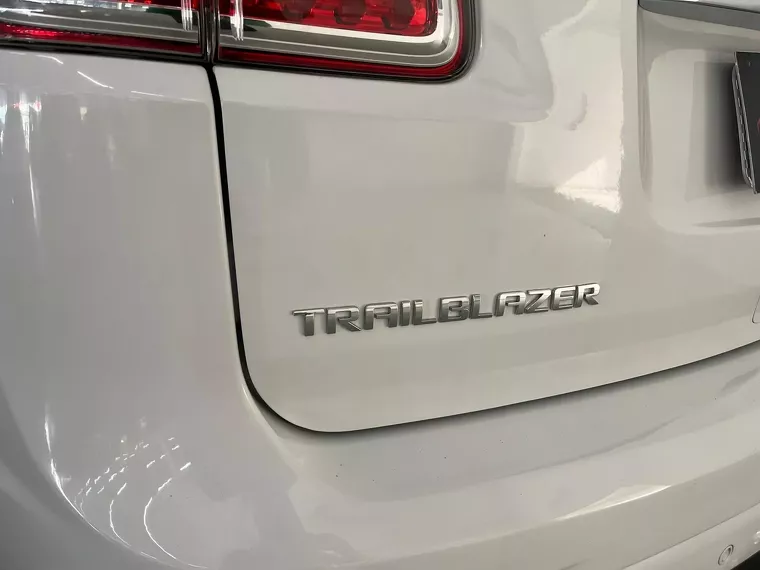 Chevrolet Trailblazer Branco 9