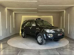 Toyota Hilux SW4