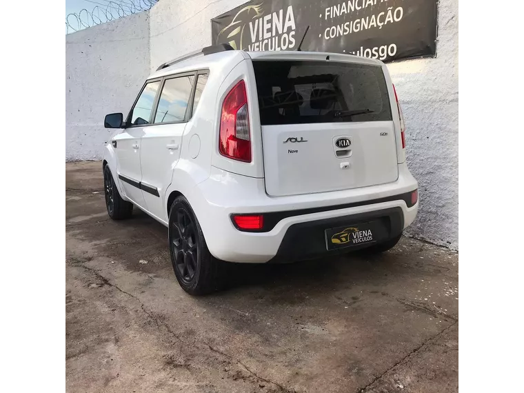 KIA Soul Branco 6