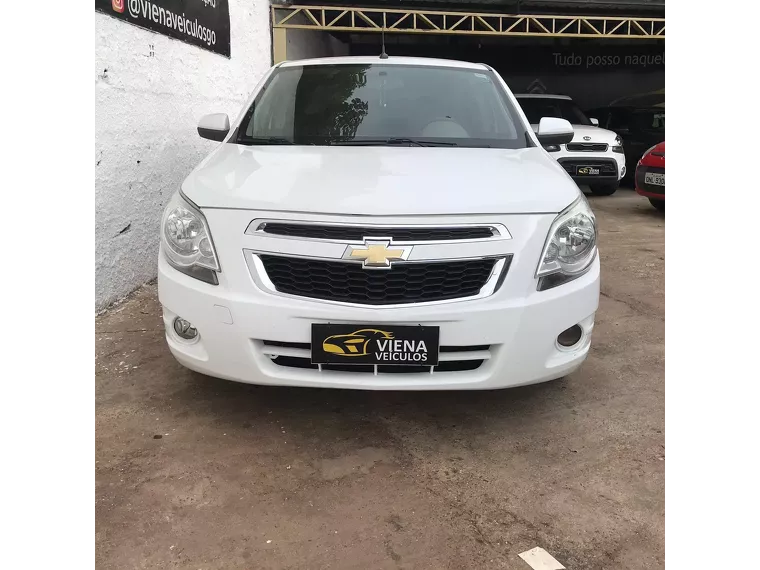 Chevrolet Cobalt Branco 3