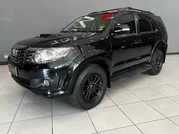 Toyota Hilux SW4