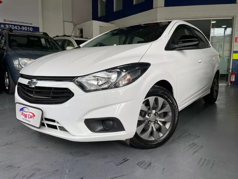 Chevrolet Onix Branco 7