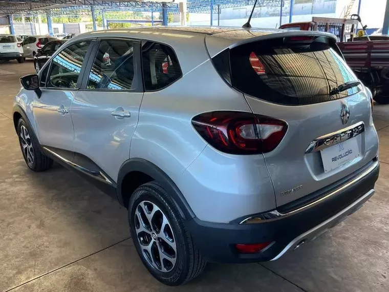 Renault Captur Prata 5