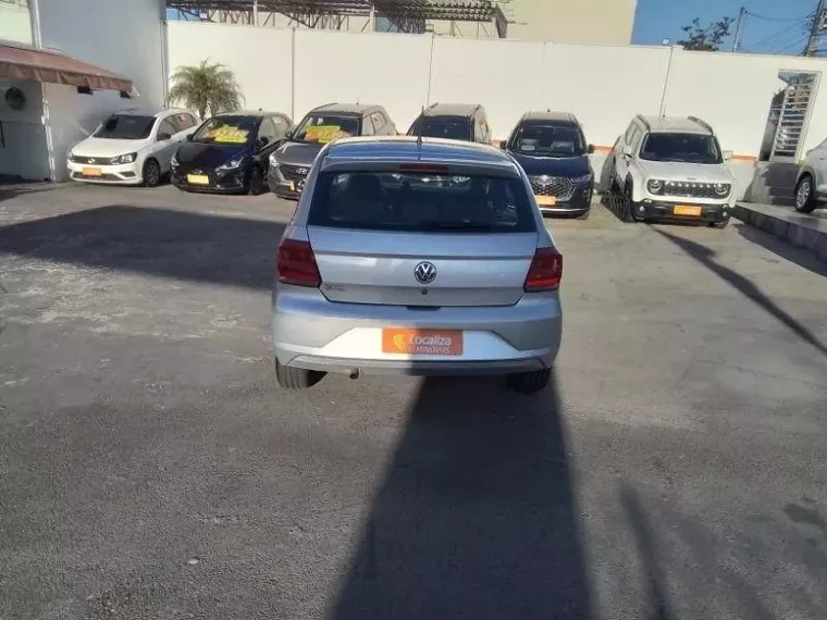 Volkswagen Gol Prata 2