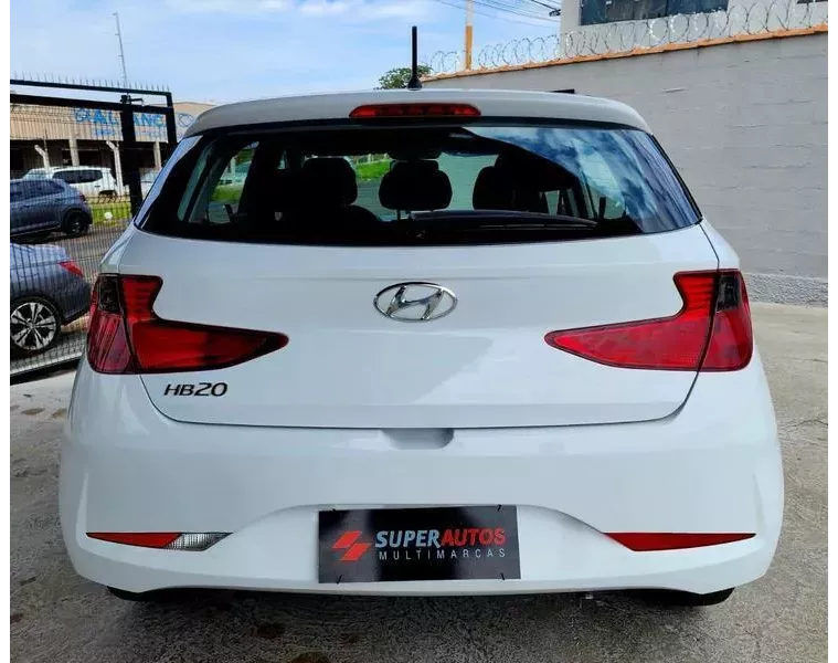 Hyundai HB20 Branco 10