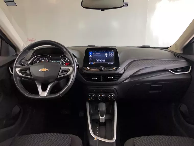 Chevrolet Onix Preto 10