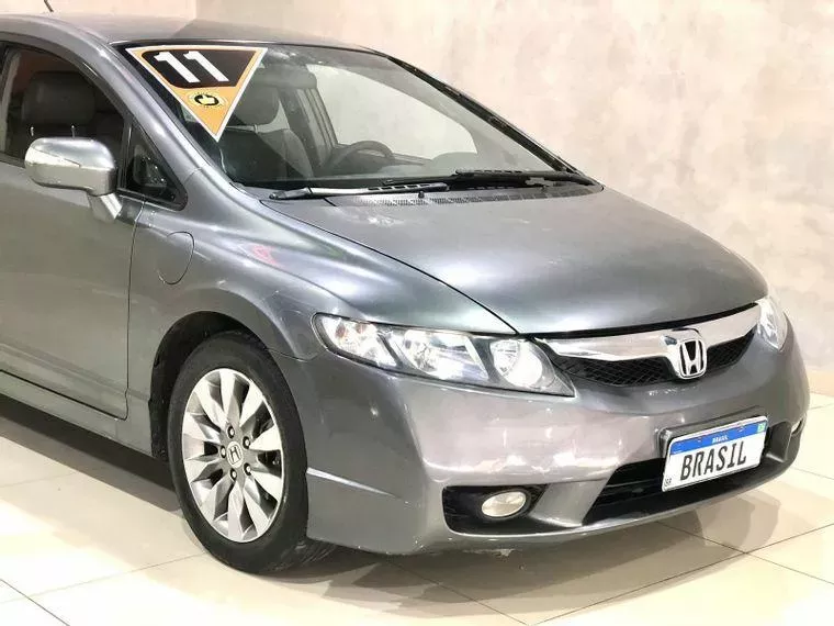 Honda Civic Cinza 17