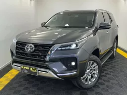 Toyota Hilux SW4