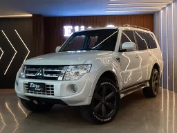 Mitsubishi Pajero Full