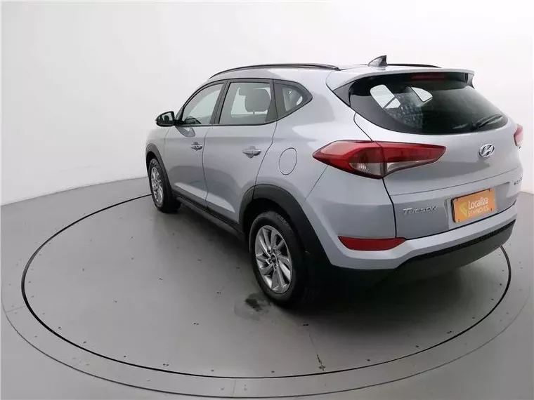 Hyundai Tucson Prata 3