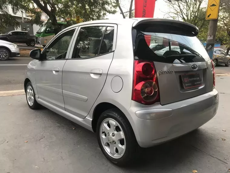 KIA Picanto Prata 2