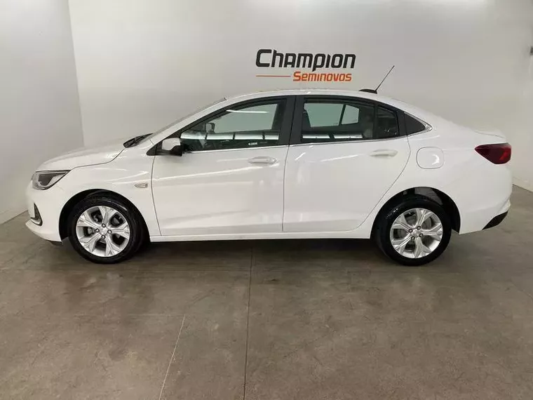 Chevrolet Onix Branco 7