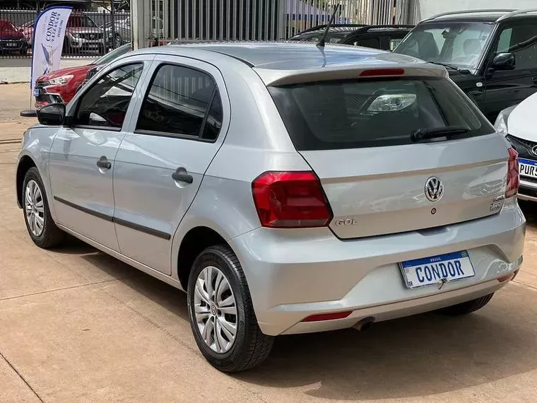 Volkswagen Gol Prata 8