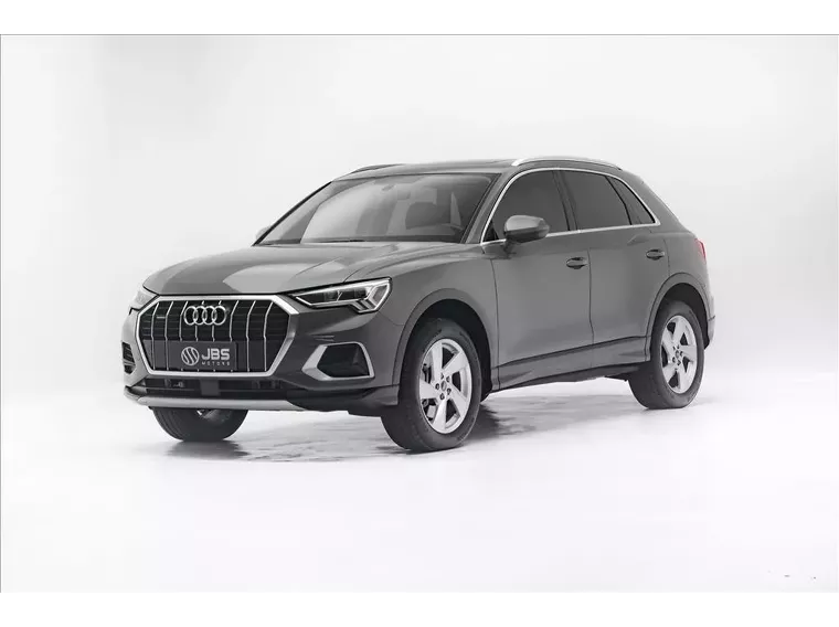 Audi Q3 Cinza 6