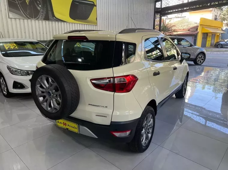 Ford Ecosport Branco 14