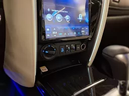Toyota Hilux SW4