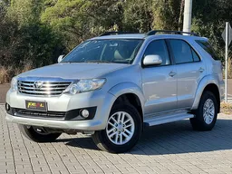 Toyota Hilux SW4