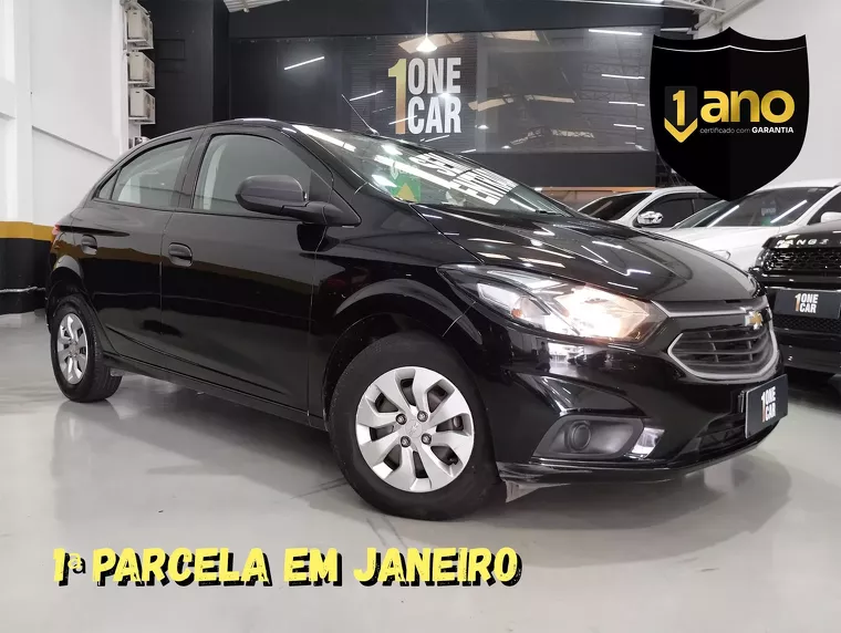 Chevrolet Onix Preto 4