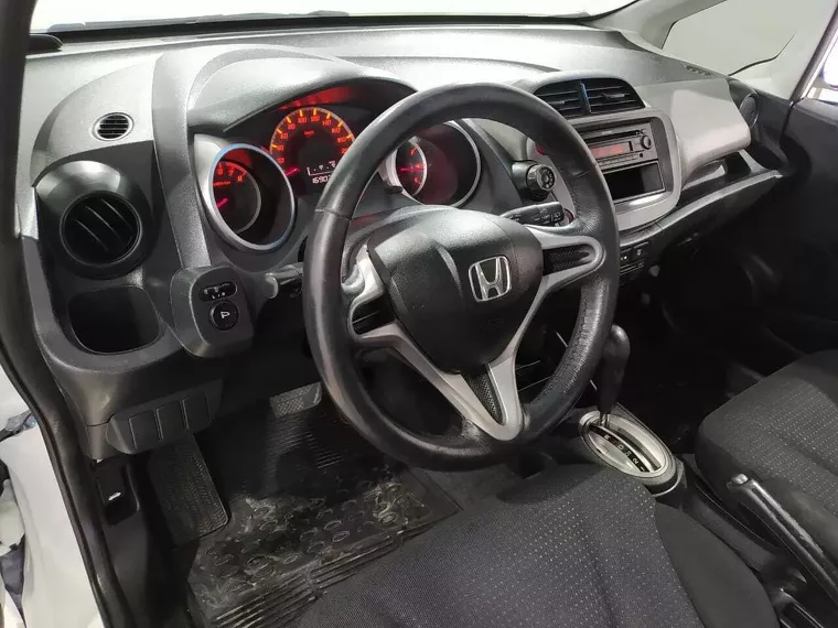 Honda FIT Branco 19